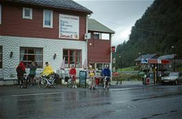 A very wet Shop Stop at Vinje [Remastered scan, 10/2019]