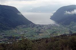 Panoramic view of Vik, on the Sognefjord, taken from the hairpin descent at Langhamrane [Remastered scan, 24/9/2019]