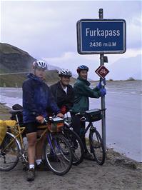 The group at Furkapass, the highest road of the tour, 37.9 miles from Brienz and 2436m above sea level