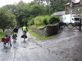 The rain eases as we prepare to leave Buttermere YH