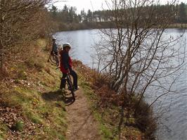 The path along the side of the Tottiford Reservoir, on the way back to the car park