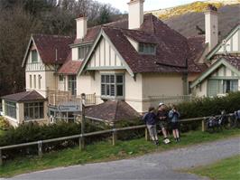 Taking a short rest at Hunters Inn, on the start of the coast path to Woody Bay