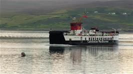 The 17:35 ferry to Raasay finally arrives