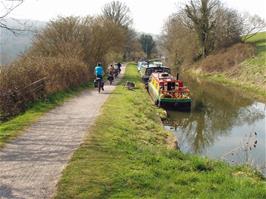 The tranquil Kennet & Avon canal