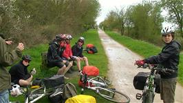 A wet lunch on the Greenway cycle path near Long Marston, 8.0 miles into the ride