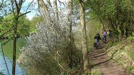 The path continues along the River Thames towards Oxford