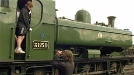 Ash tries out one of the steam engines at the Didcot Railway Centre, this one built at Swindon in 1939