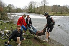 Jerry, Callum O'B and Ash give Lawrence a hard time at Totnes weir