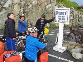 Group photo on the Eastern side of Grimsel Pass