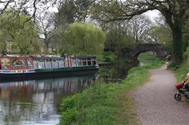 The Tivertonian tourist barge at East Manley Bridge, towed by a shire horse