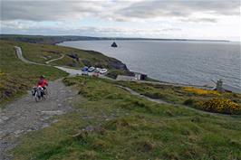 Approaching Tintagel youth hostel