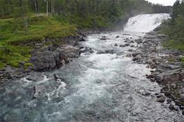 The waterfall at Mjølfjell bridge