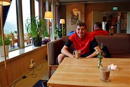 Dillan enjoys filter coffee in the Turtagrø Hotel