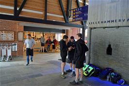 Lillehammer youth hostel reception - inside the station - with Chef walking past