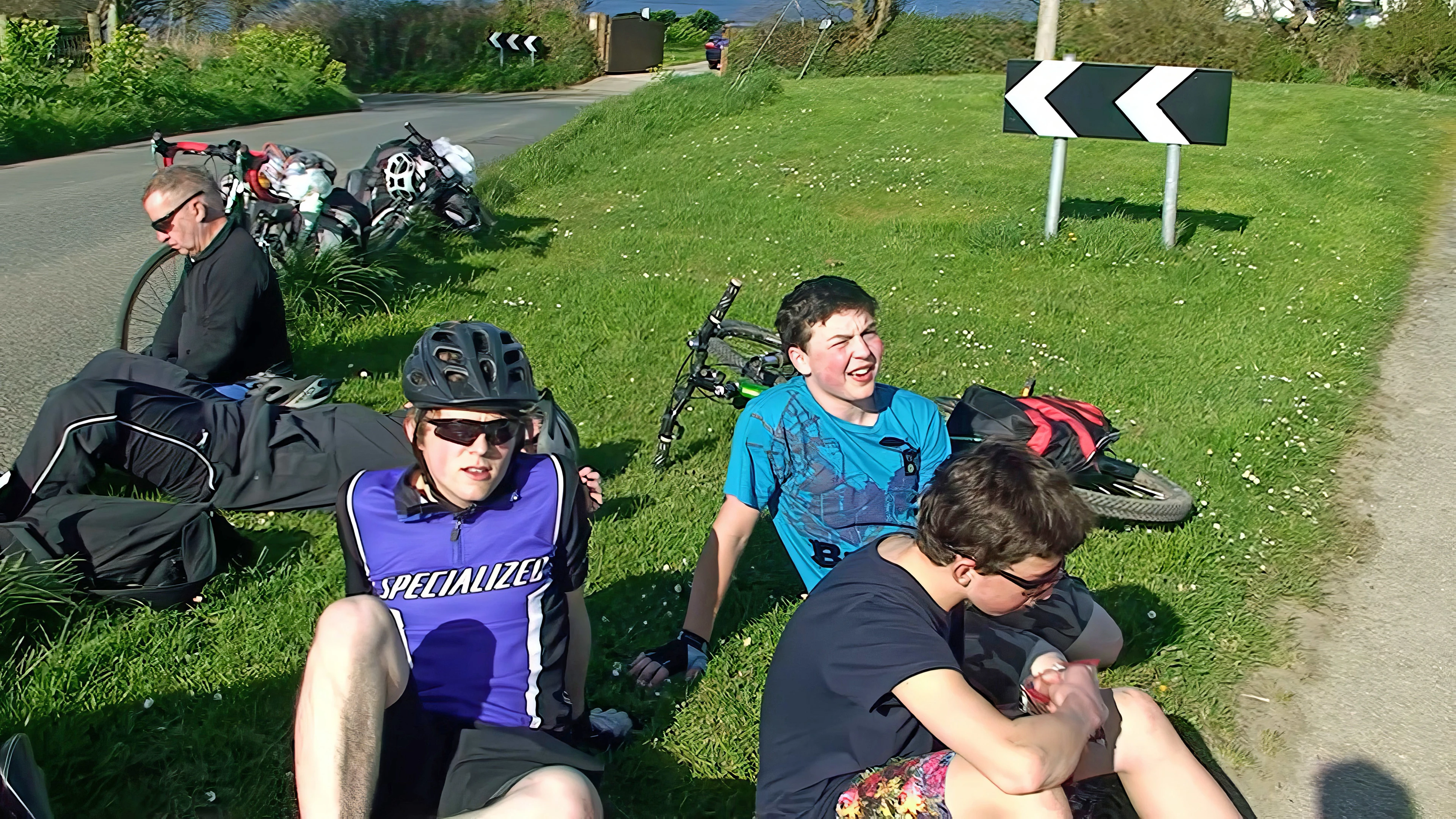 A rest at Bodrugan Barton, top of Portmellon Hill, 15.2 miles in