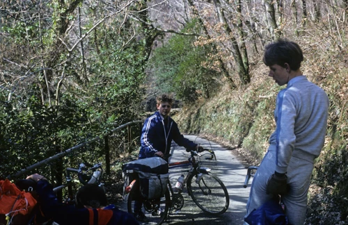 Warren and Mark Williams pause on the shaded descent of Broadoak Hill towards Hunters’ Inn for photos.