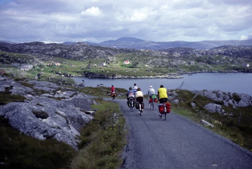Switchback unfenced lanes near Stockinish