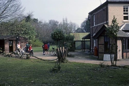 Outside Burley Youth Hostel, almost ready to roll.