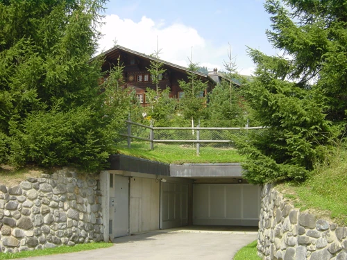 Luxury chalets with underground garages on Grubenstrasse, Gruben.