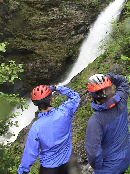 Svandals waterfall on the approach to Sauda — 41.3 miles.