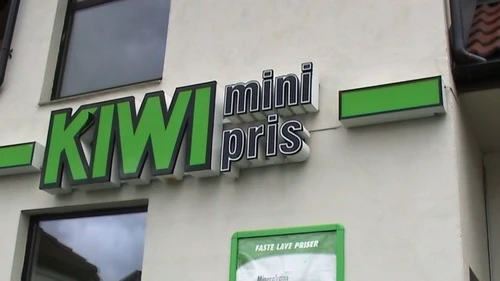 Shop stop at Sauda’s Kiwi supermarket, Torggata 3 — 44.9 miles.