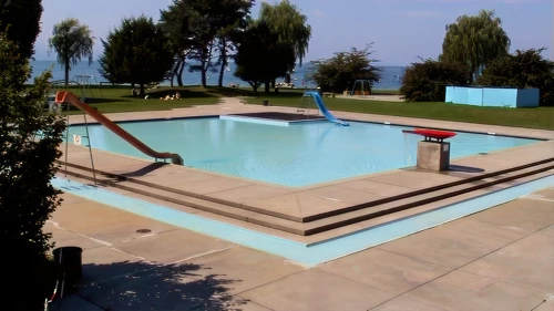 Lakeside swimming pool at Quai du Vent-Blanc, 1.7 miles from the hostel.