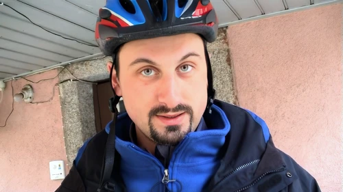 Tao explains we can’t film today’s two passes in this rain