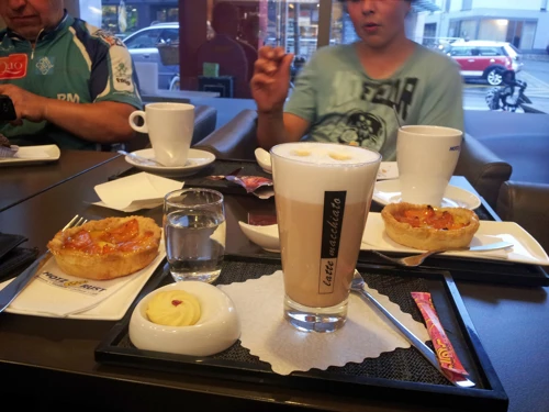 Excellent cakes and drinks at Hotz Rust Bakery, Rotkreuz.