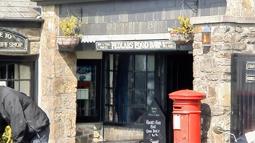 Leaving Jamaica Inn, Bolventor, after lunch.