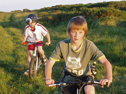 Glen and Dennis on Skerraton Down.