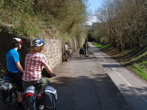 Approaching Staple Hill Tunnel near Fishponds.