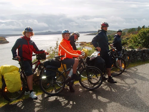 Welcome coastal sunshine at Loch an Eisg Brachaidh.