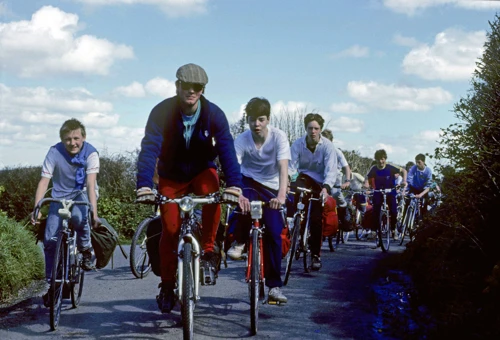 On the lane to Clovelly near Cranford, Mark Sloman leads the pack.