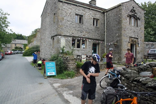 Café stop in Clapham