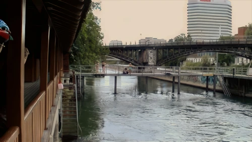 Flussbad public swimming provided great entertainment on the way into Zurich, 24.5 miles from Brugg hostel.