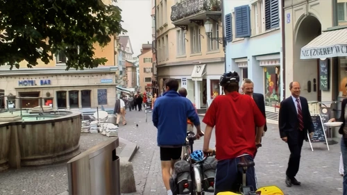 Stüssihofstatt Square, Old Zurich, 2.6 miles into the ride.