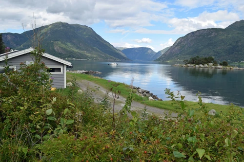 Myrheim on Lustrafjord