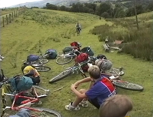 Waiting for the last two at the top of the steep track shortcut at Blaen‑y‑Nant, 16.6 miles in.