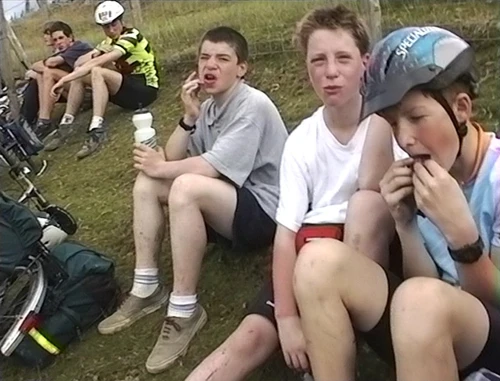 Well‑earned rest at Blaen‑y‑Nant, 16.6 miles in.