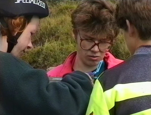 Paul Smith surveys the damage to Matthew Pryer's freehub.