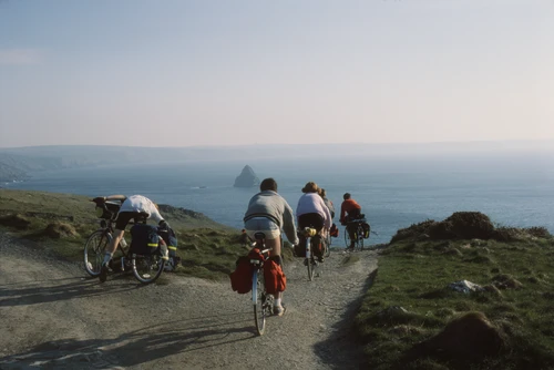 22 Apr 1987 · Dropping the track to Tintagel Youth Hostel, still hidden; riding straight at the sea and Gull Rock.