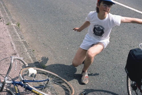 21 Jun 1987 · Simon Hopper tries—and fails—to dodge the camera at the Bovey Tracey pick-up.