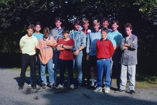 31 Aug 1987 · End-of-tour group photo outside Carlisle Youth Hostel on a sunny morning.