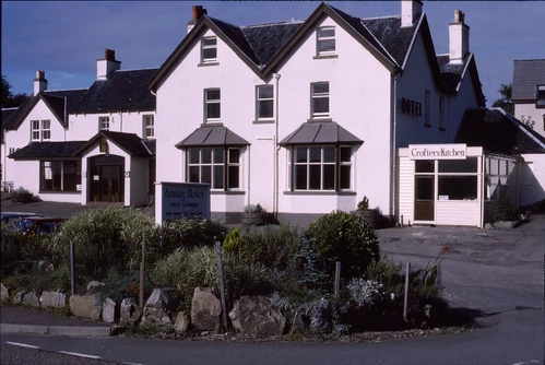 21 Aug 1988 · The Crofters Kitchen, Arisaig Hotel, 39 miles in. Is this where Michael got his house name?