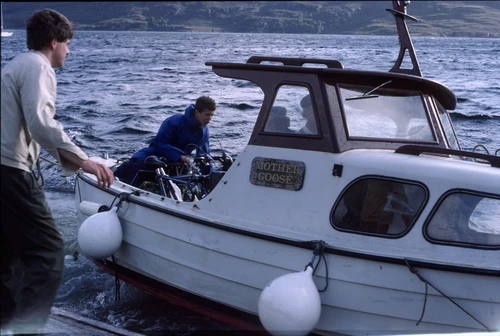 27 Aug 1988 · Disembarking Mother Goose at Ullapool, a few metres from Ullapool Youth Hostel on Shore Street.