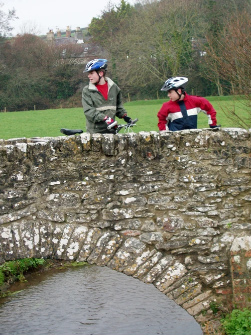 06 Feb 2005 · Totnes