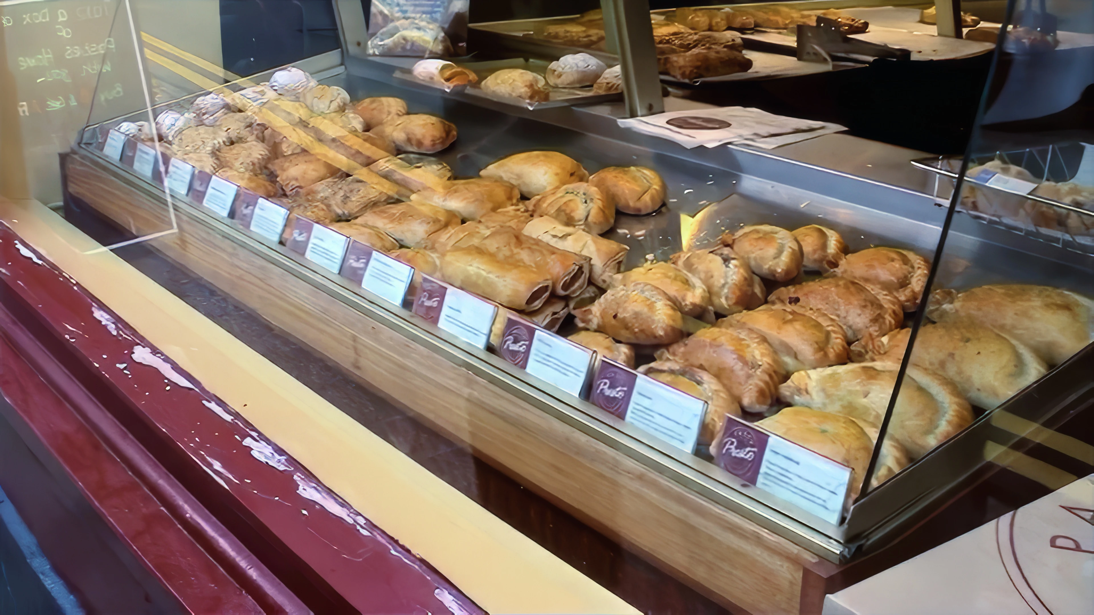 Consolation: Pasty Presto, Padstow - savoury and sweet galore, 4.8 miles in.