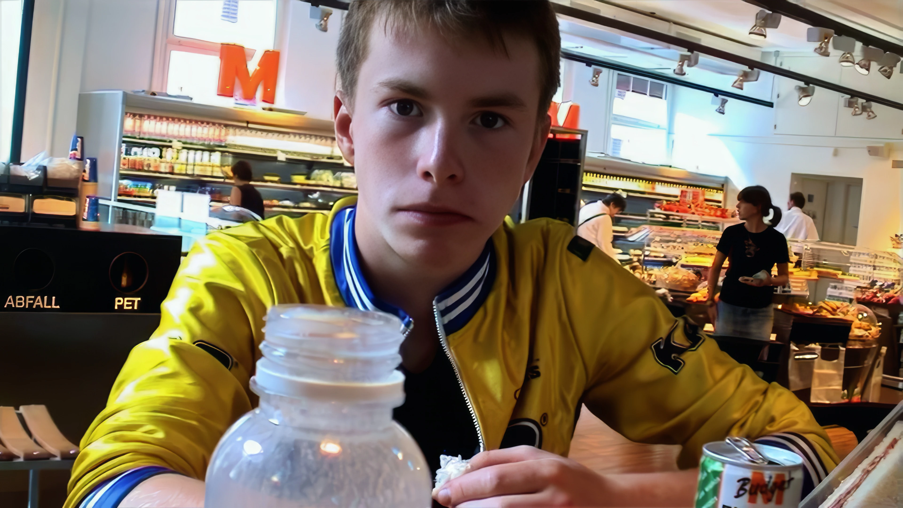 Afternoon refreshments at Migros Take Away, Falkenstrasse, Zurich, 27.2 miles in.
