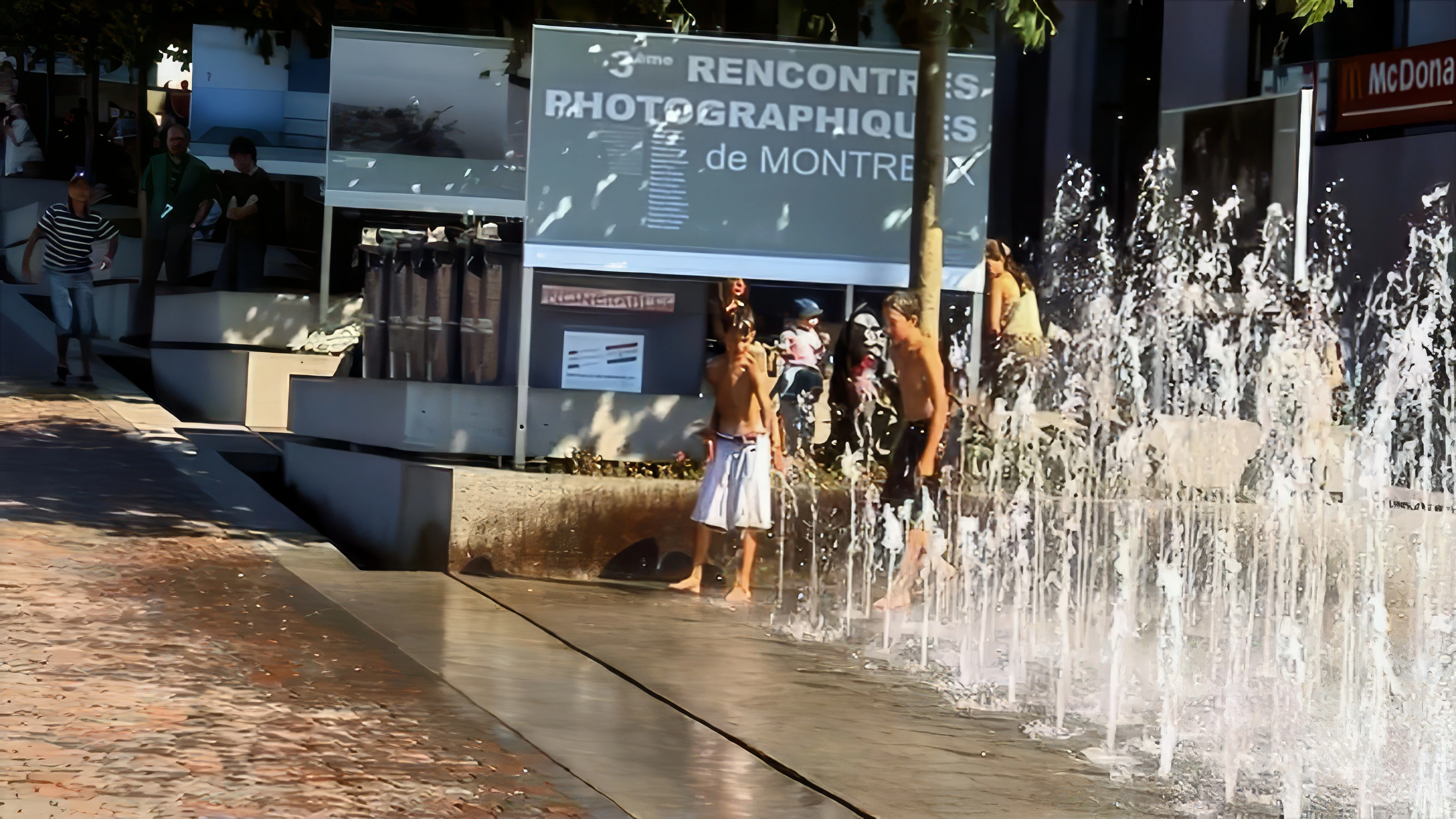 Fountain at Place du Marché, Montreux.