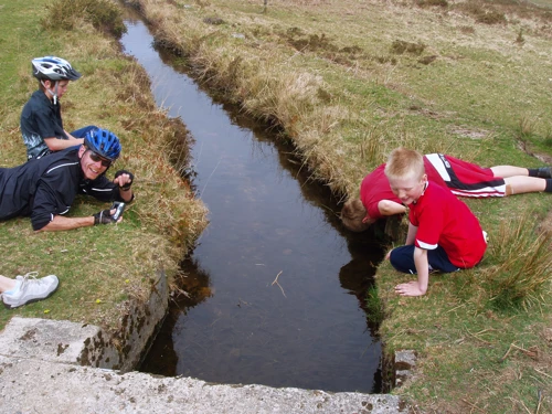 22 Apr 2007 · Dartmeet